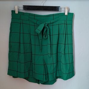 ✨ Worthington Classy Green Checkered Shorts with Tie Waist
